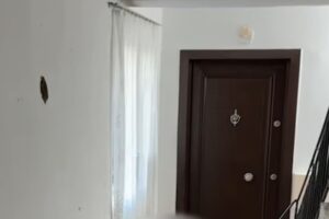 në mure