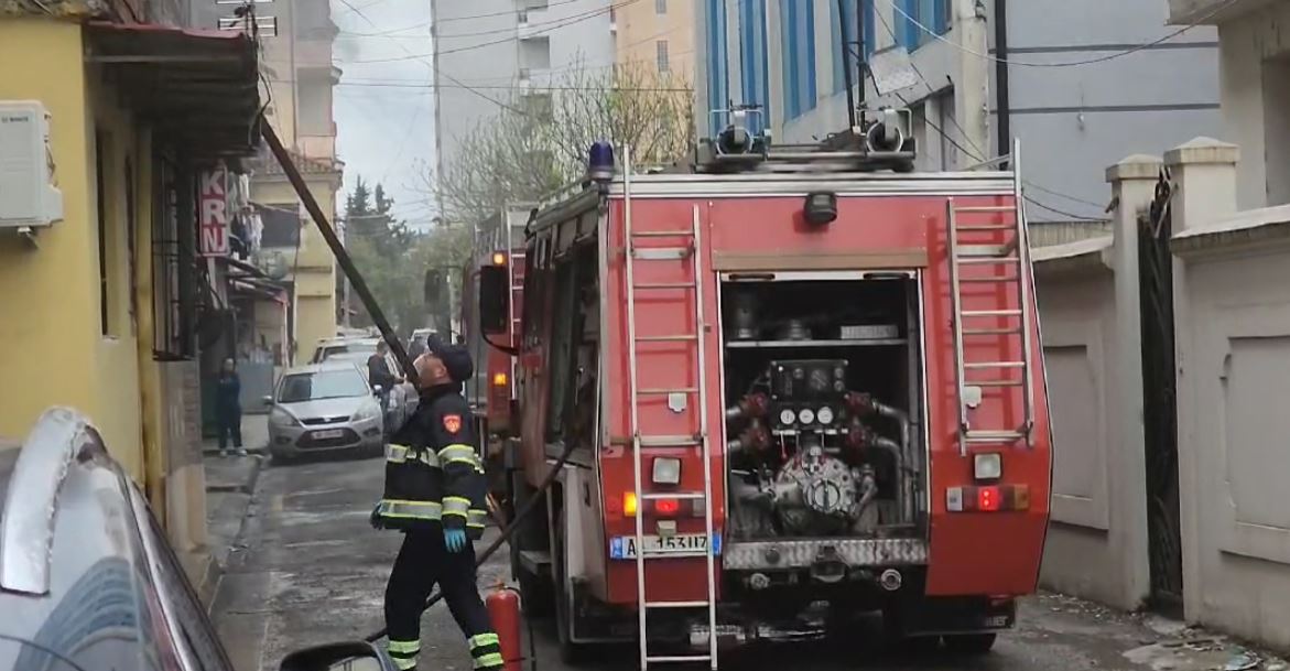 një banesë dykatëshe në