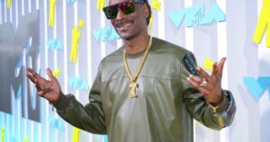 Nga reper në prezantues  Snoop Dogg merr drejtimin e MTV VMAs