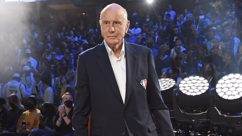 Bob Pettit ndahet nga jeta në moshën 93 vjeçare