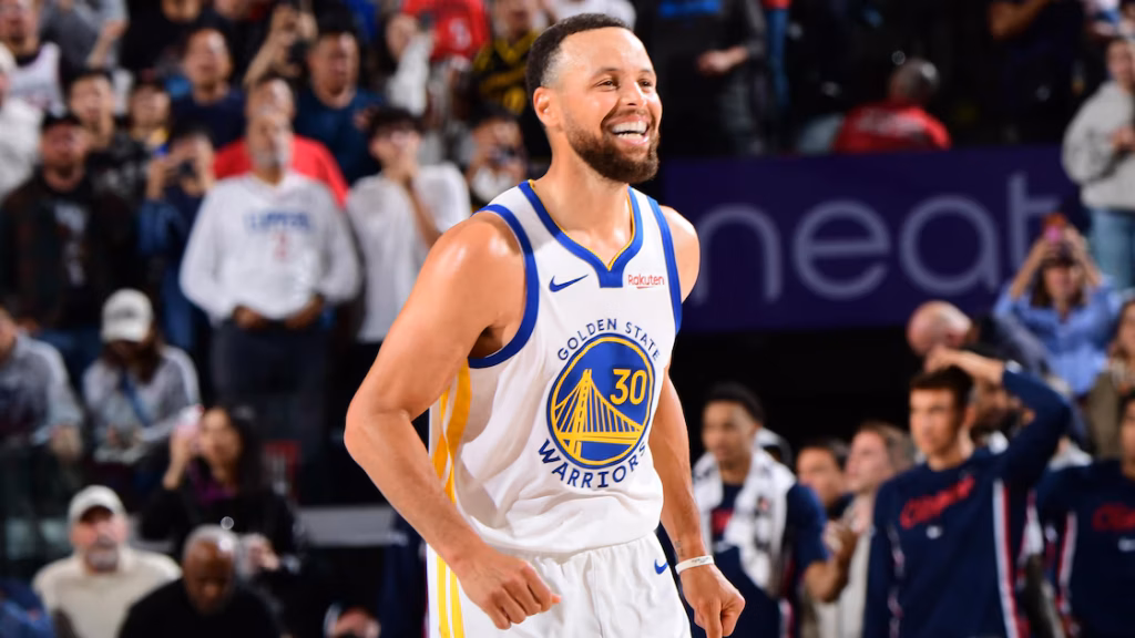 Stephen Curry rinovon me Warriors  kontratë dyvjeçare 116 milionë dollarë me opsion lojtari