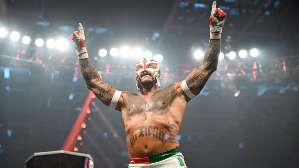 Aalyah  vajza e Rey Mysterio  prezantohet me klasën e re të rookie ve të WWE