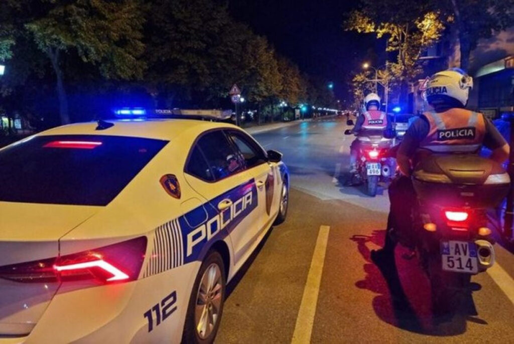 Plagoset me thikë një person pranë shkollës  Petro Nini Luarasi  në Tiranë  arrestohet autori