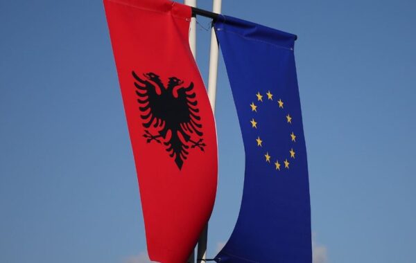 që janë