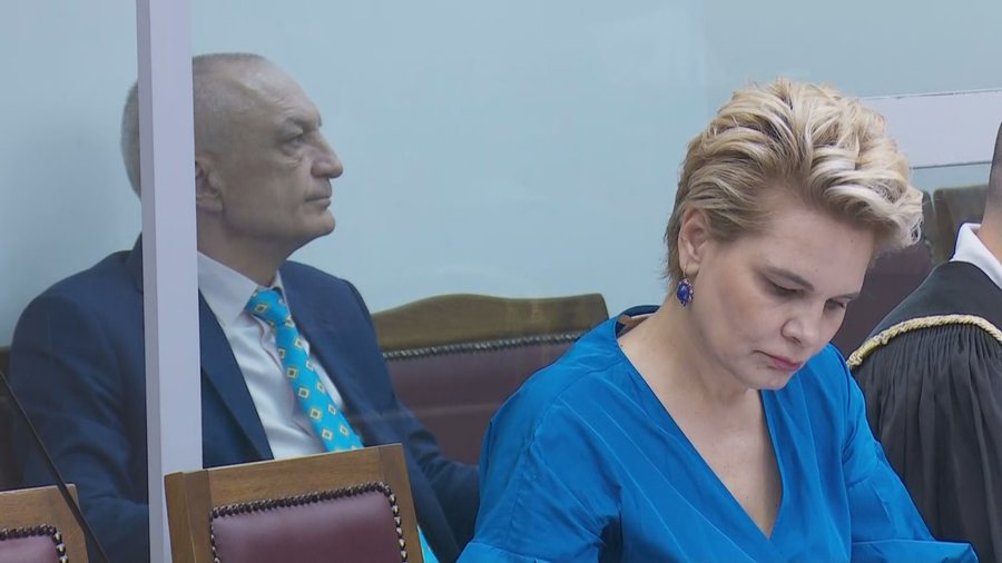 Shtyhet seanca për Metën e Kryemadhin  mungon gjyqtarja  Avokati refuzon mbrojtjen  Rrezikoj licencën 