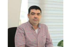 e stafit të kualifikuar