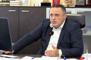 NUK DUHET TË