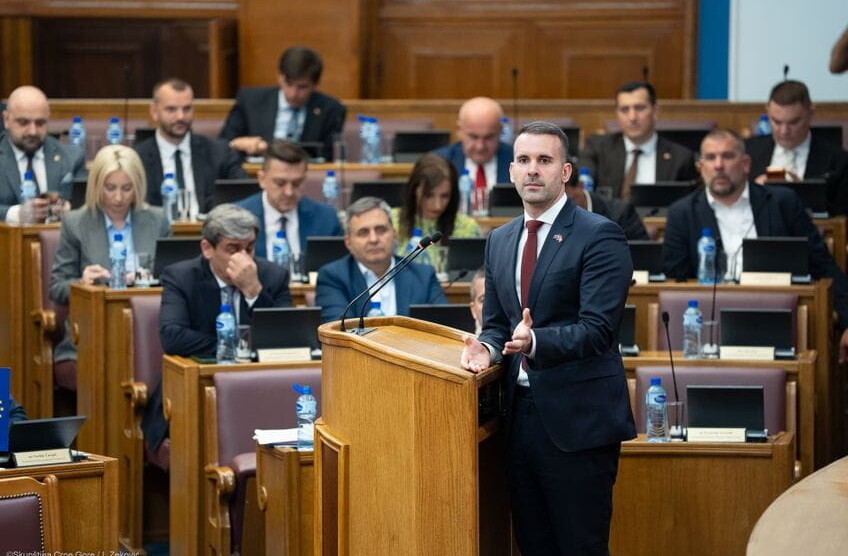PODGORICËS DHE TIVATIT