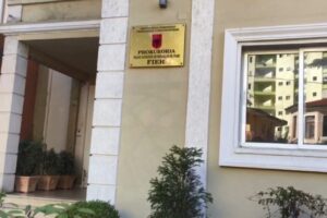 “arrest në burg” për ish-drejtorin