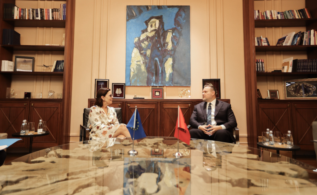 objektivit të vitit 2027