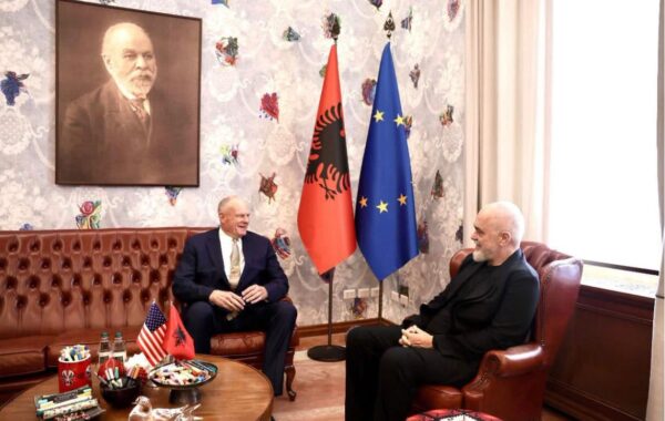 ambasadori i ri