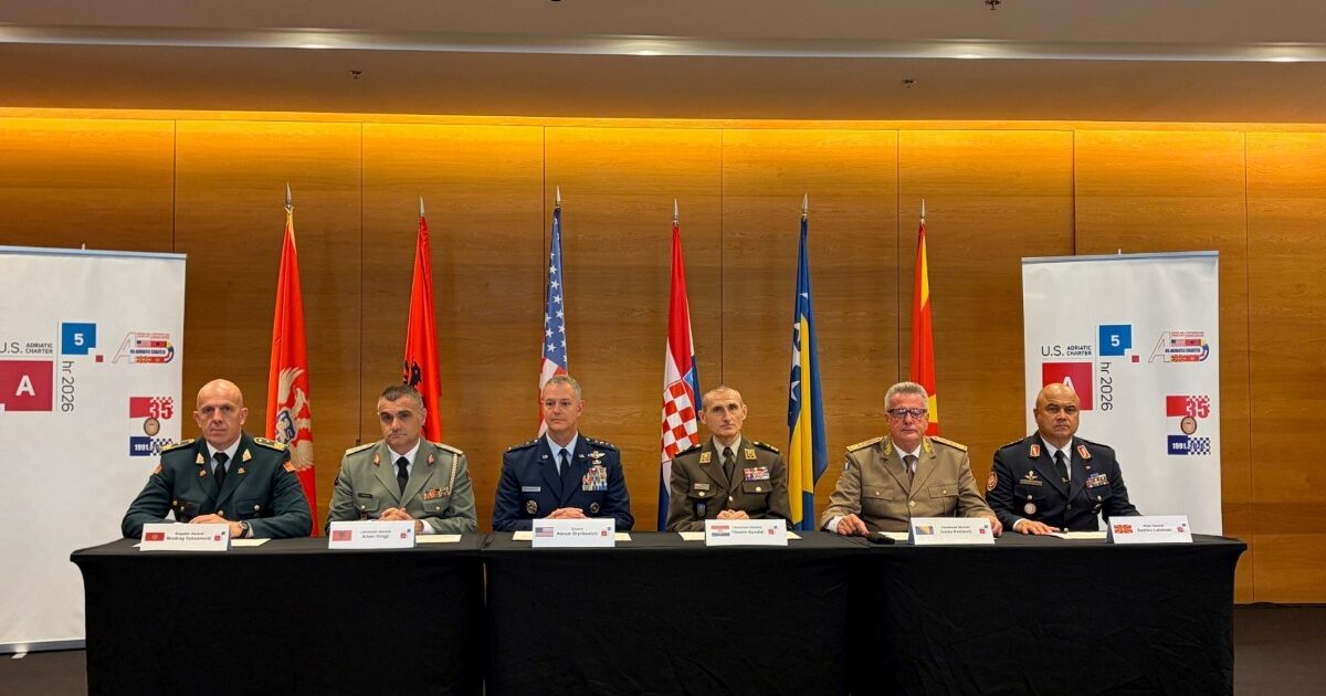 Shefi i Shtabit të Përgjithshëm të Ushtrisë së Malit të Zi, Miodrag Vuksanović, në konferencën e shefave të shtabeve të Kartës Amerikano-Adriatike (A-5) në Zadar