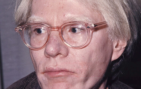 Andy Warhol, portret nga viti 1975