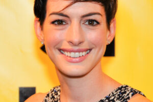 Anne Hathaway, protagoniste e filmit Verity