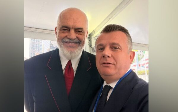 në majën më të lartë
