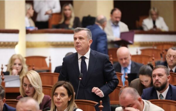 duhet të jemi