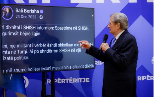 ulët tradhtie ndaj ligjit e