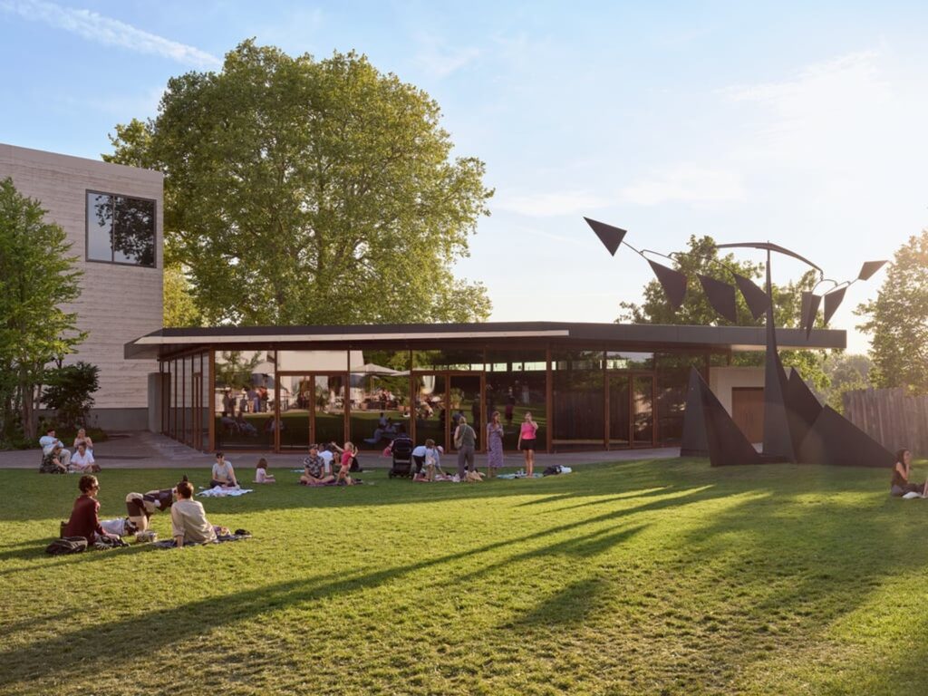 Hapet zgjerimi i Fondation Beyeler në Bazel  tre ndërtesa të reja të Peter Zumthor  150 vepra në ekspozitën «Constellations»
