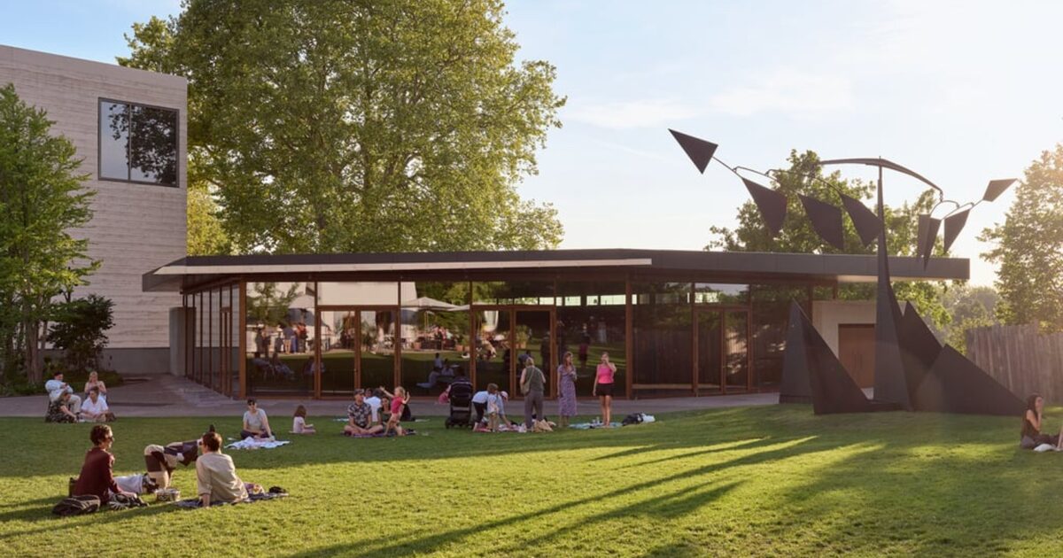 Ndërtesa e re e galerisë Wyss në Fondation Beyeler, Riehen të Bazelit, e projektuar nga arkitekti Peter Zumthor