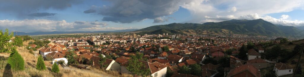 Ish drejtoresha e konviktit në Manastir dënohet me dy vjet burg me kusht për keqpërdorim detyre