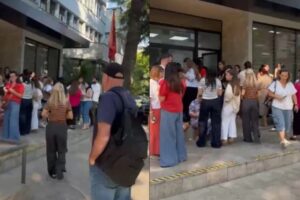 në Fier, Vlorë e