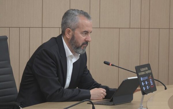 rreth 300 punonjës shtesë
