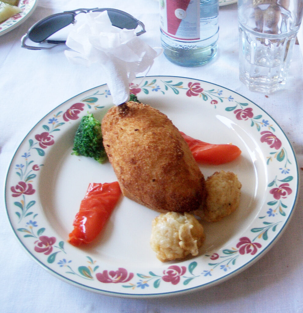 Pulë Kiev  Chicken Kiev  — pula klasike ukrainase e mbushur me gjalpë aromatike
