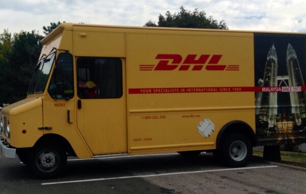 Kamion i kompanisë DHL
