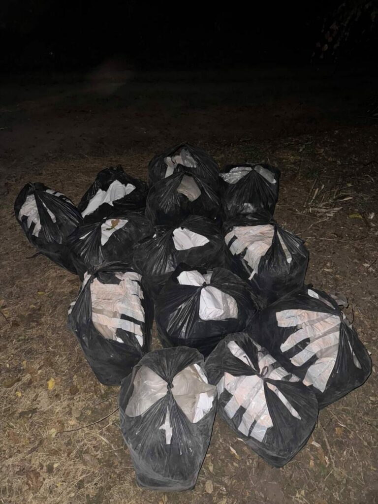 Kontrabandë duhani nga Shqipëria  Policia kufitare identifikon 28 vjeçarin e Zecanit që e braktisi  Golf  in pa targa dhe u arratis në pyll
