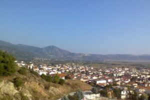 Pamje e qytetit të Elasonës, Greqi