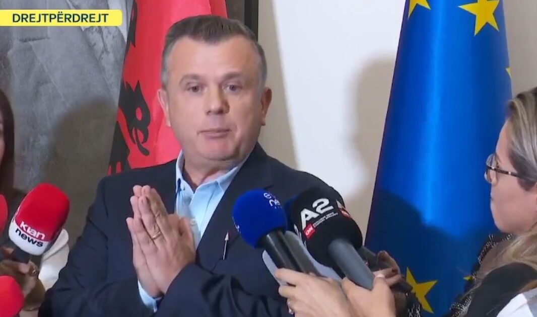 të vijojë konsultimin e