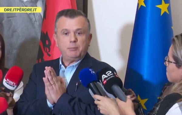të vijojë konsultimin e