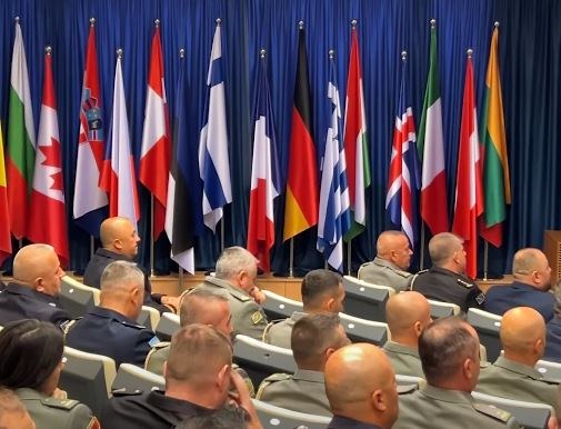 Oficerë në Kolegjin e Mbrojtjes dhe Sigurisë në Shqipëri