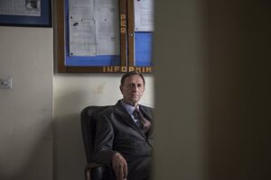 Punëtorët teknikë të shkollave në Prishtinë në grevë