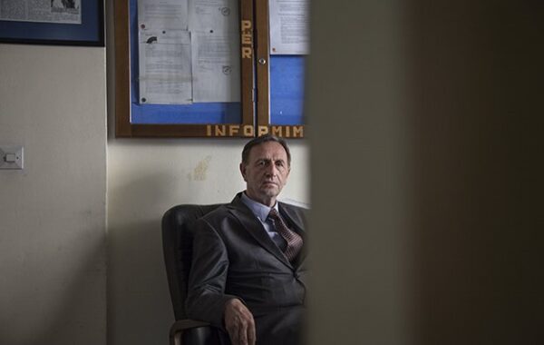 Punëtorët teknikë të shkollave në Prishtinë në grevë