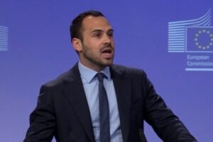 komentojmë çështje që janë në