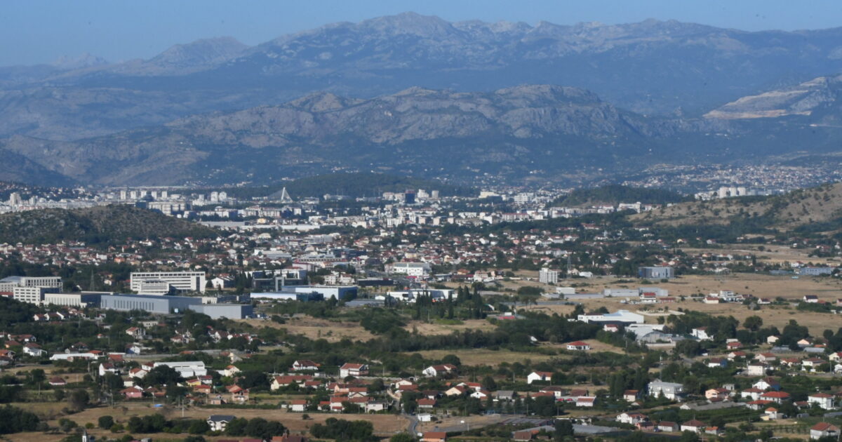 Podgoricë — pamje panoramike. Foto: A81t / Wikimedia Commons (CC BY-SA 4.0)