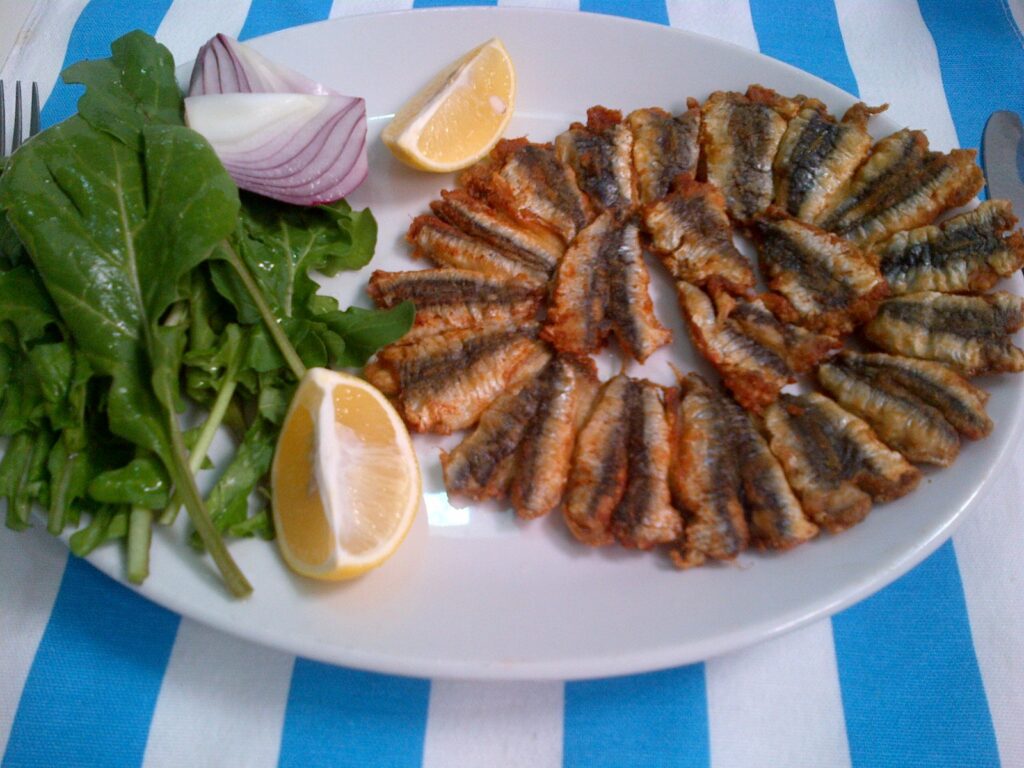 Hamsi tava — sardelet krokante turke të Detit të Zi