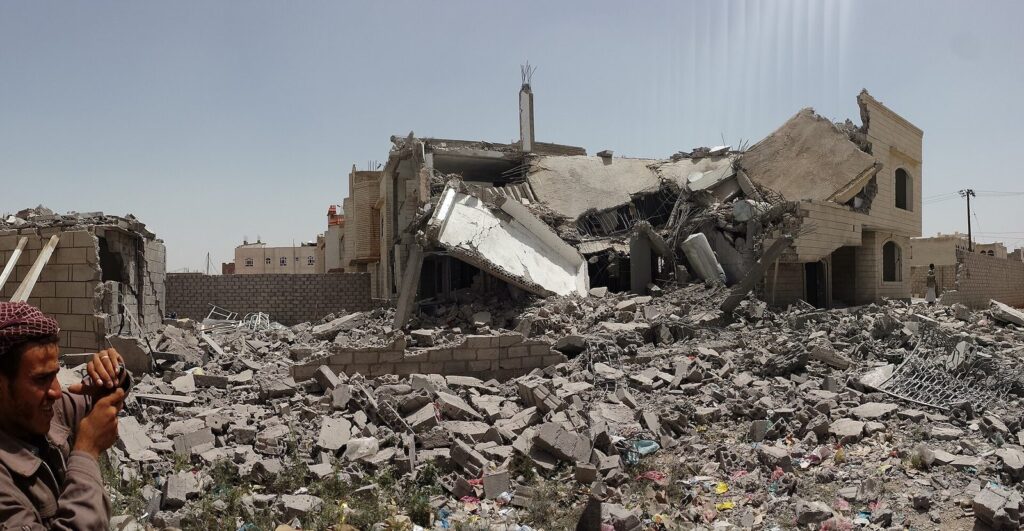 Huthi t  Arabia Saudite kreu 28 sulme ajrore në Jemen brenda 24 orëve — 760 që nga fillimi i përshkallëzimit