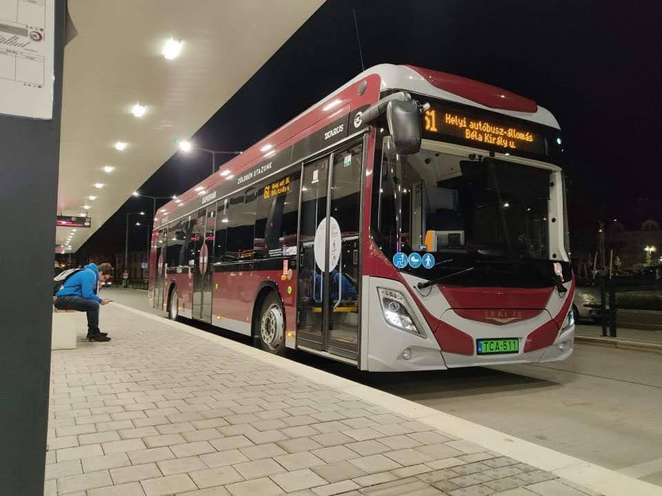  Ikarus  i hungarez dhe  Zongtong  u kinez nga rivalë u bënë partnerë në tenderin 60 milionë euro për 150 autobusë elektrikë — CGK  kapaciteti 30 vende më pak