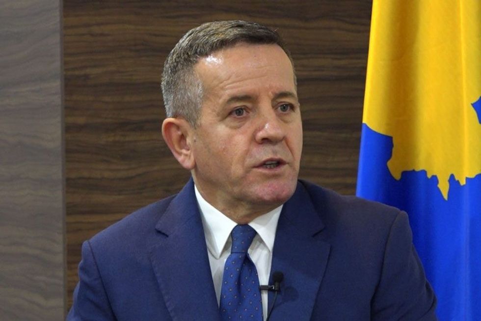 Remi pyetet se a mund të ftohet nga Specialja