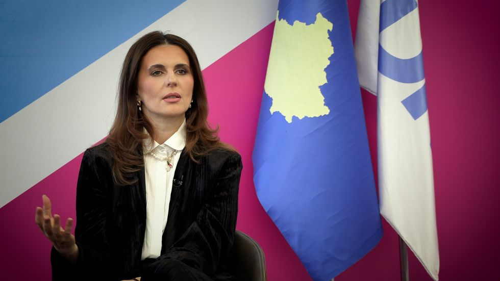 Çitaku i reagon ambasadorit britanik për aktgjykimin e Speciales  Mos na qitni hi syve