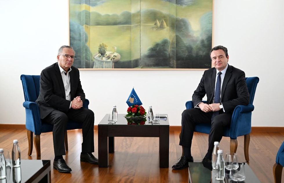 Kurti priti Hamzën në takim  diskutojnë për aktgjykimin ndaj ish krerëve të UÇK së
