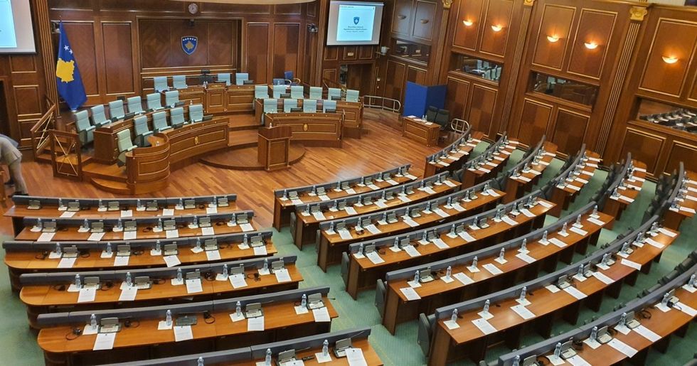 Efekti i Kushtetueses  Të premten mblidhet Kryesia e Kuvendit  partitë tregojnë qëndrimet