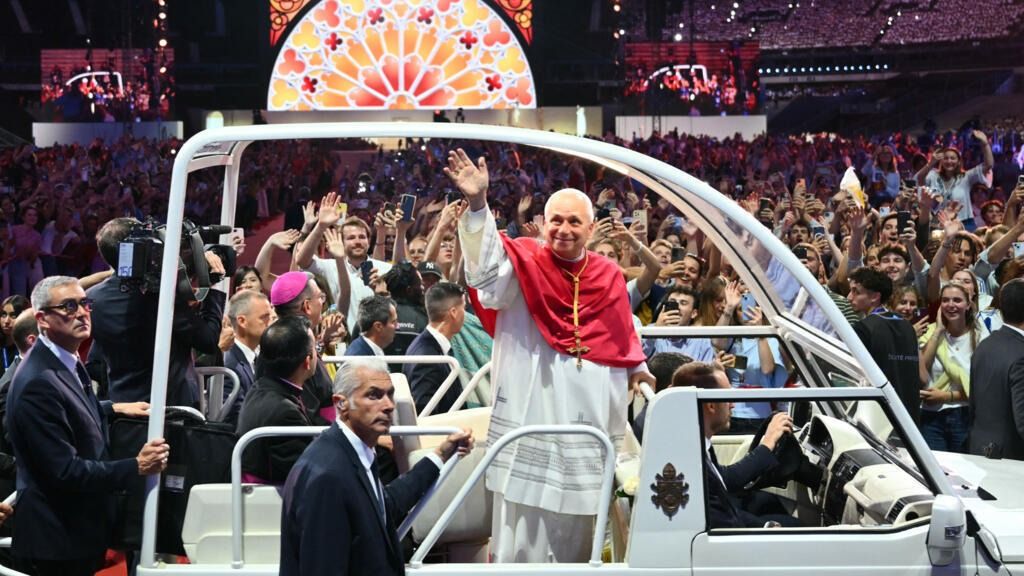 PARIS – Pritje madhështore për papa