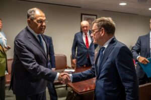FOKUS – Tensione Berlin-Moskë, Lavrov i