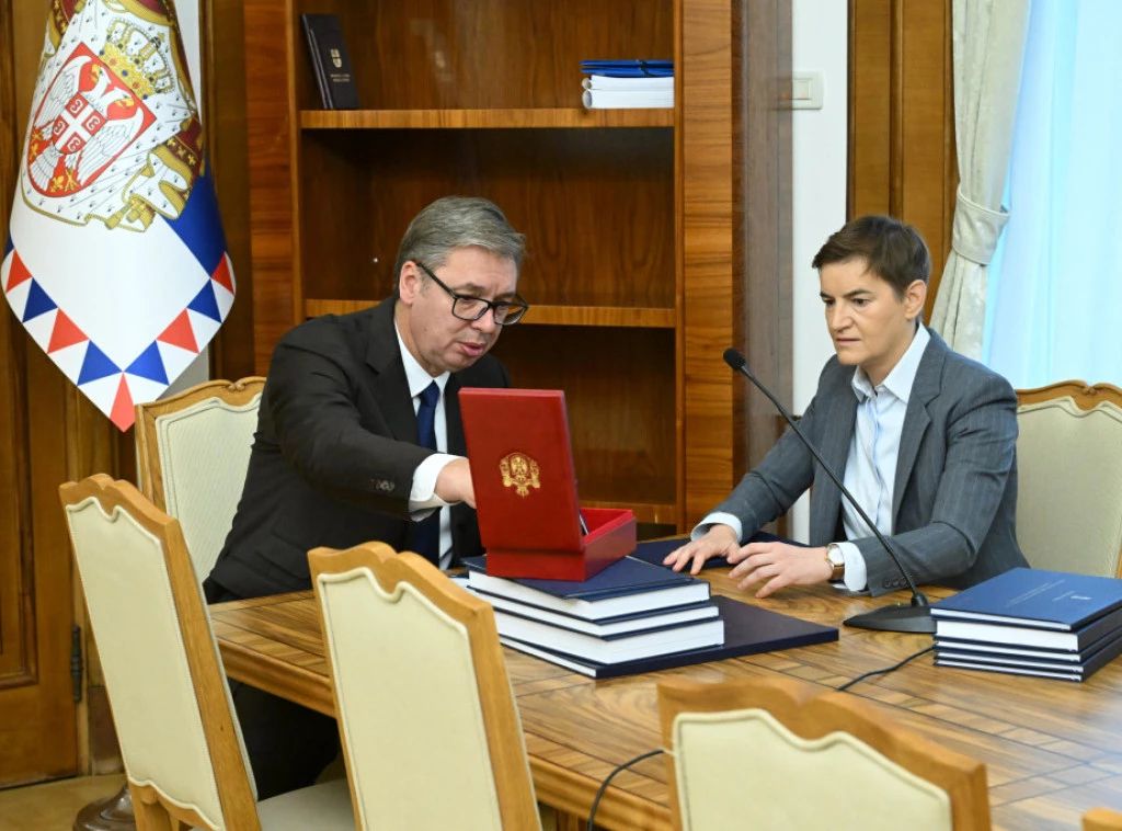 SERBI   Ana Brnabiç presidentja e përkohshme e vendit