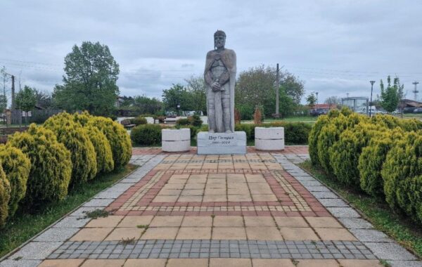 i kthen Bullgarisë eshtrat e