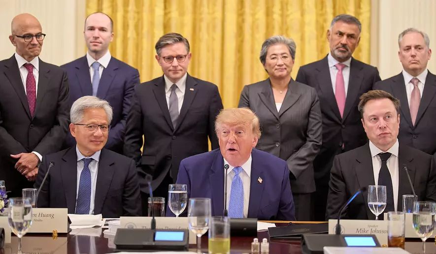 SHBA – Trump mbështet vetërregullimin e
