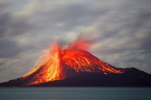 – Vullkani Anak Krakatau